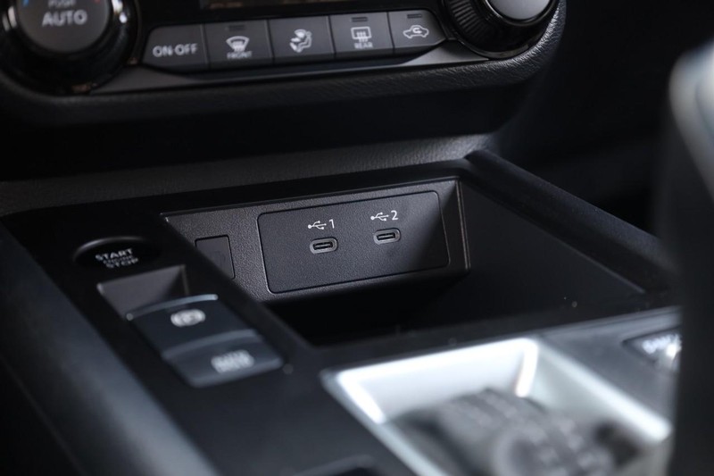 Nissan Kicks Vehicle Image 15