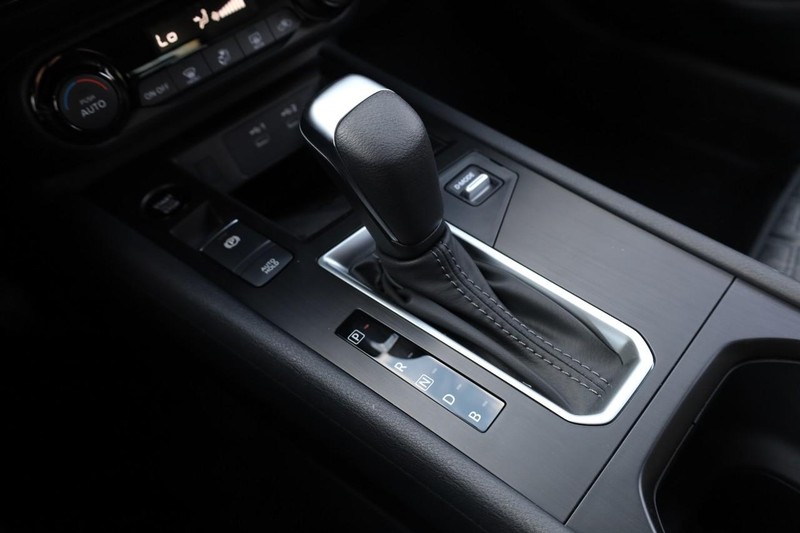 Nissan Kicks Vehicle Image 16