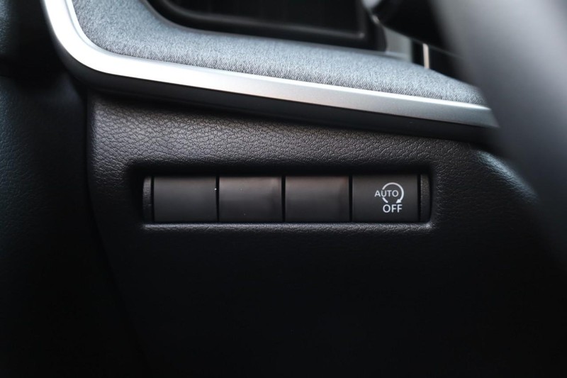 Nissan Kicks Vehicle Image 19