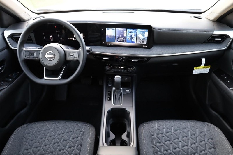 Nissan Kicks Vehicle Image 22