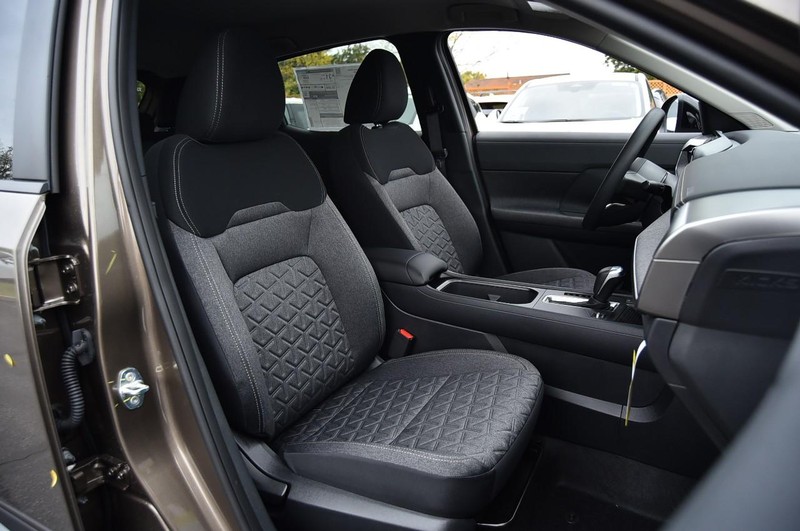 Nissan Kicks Vehicle Image 21