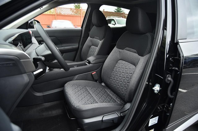 Nissan Kicks Vehicle Image 20