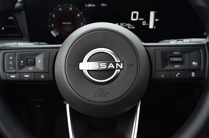 Nissan Kicks Vehicle Image 19