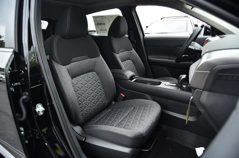 Nissan Kicks Vehicle Image 21