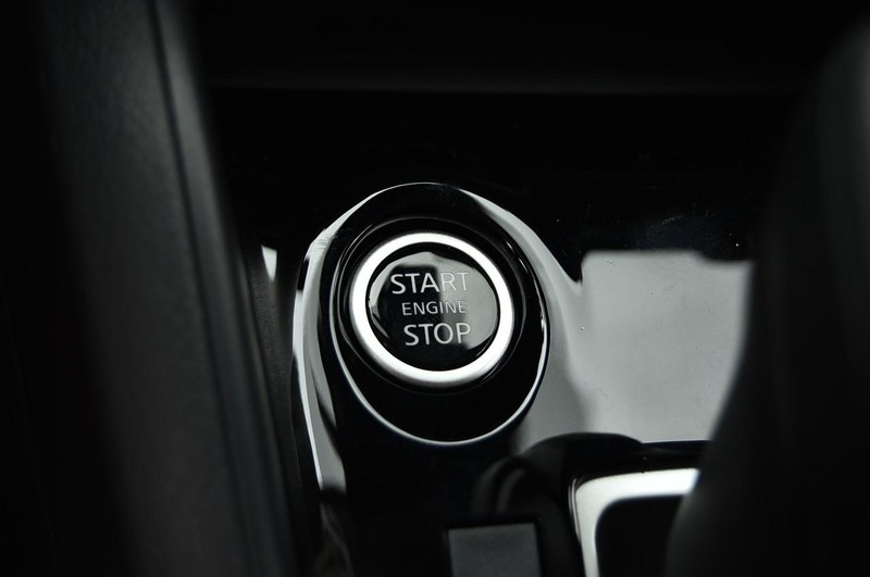 Nissan Versa Vehicle Image 16