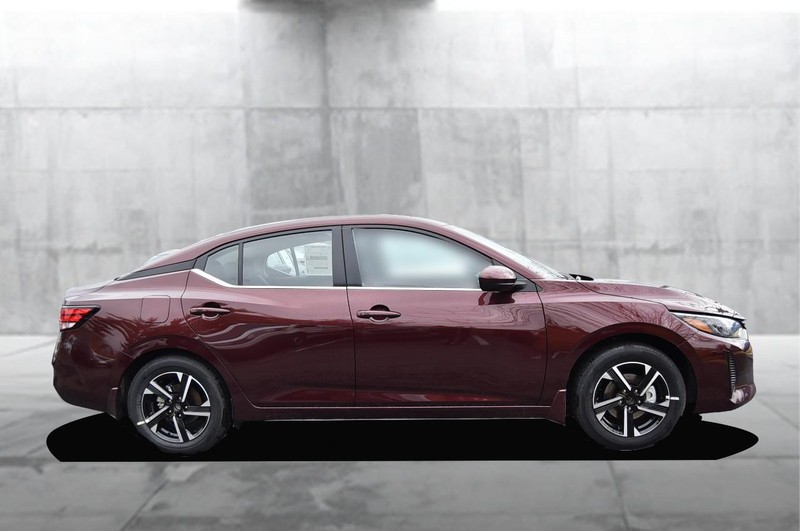 Nissan Sentra Vehicle Image 05