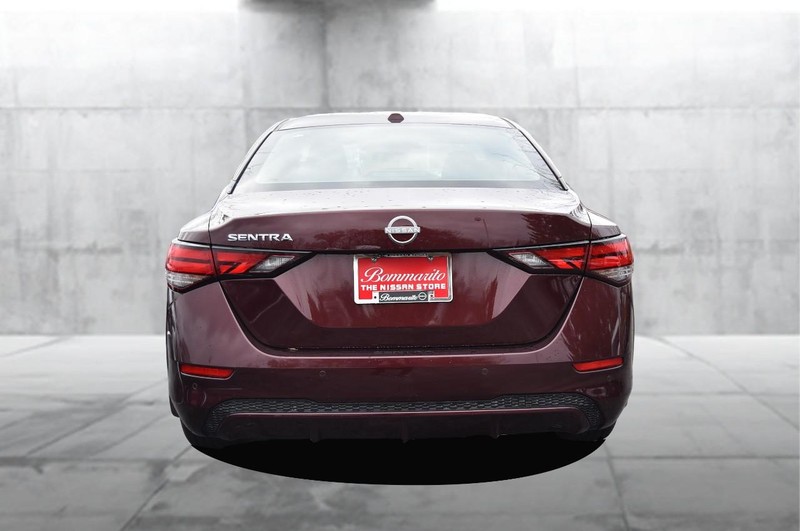 Nissan Sentra Vehicle Image 06