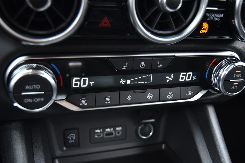 Nissan Sentra Vehicle Image 15