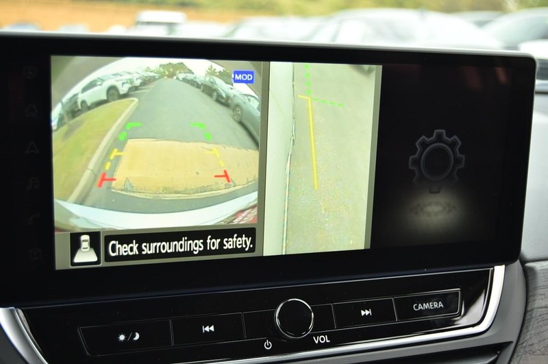 Nissan Altima Vehicle Image 14