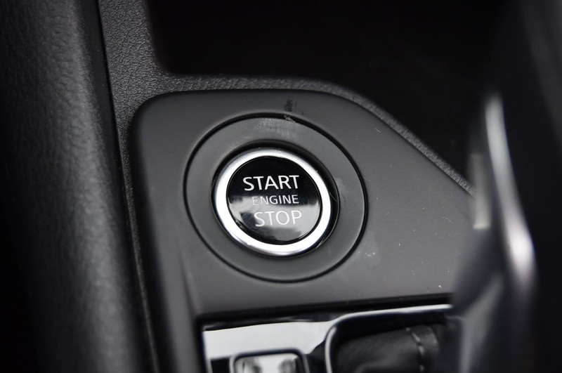 Nissan Sentra Vehicle Image 17