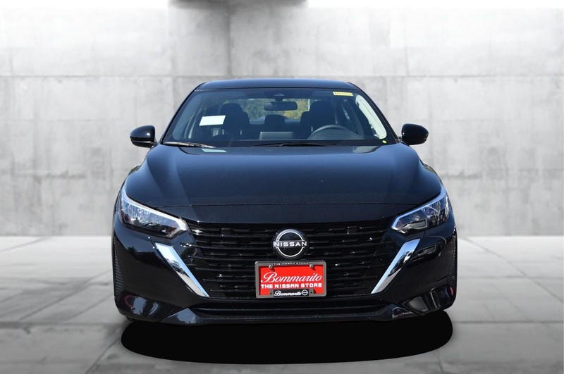 Nissan Sentra Vehicle Image 04