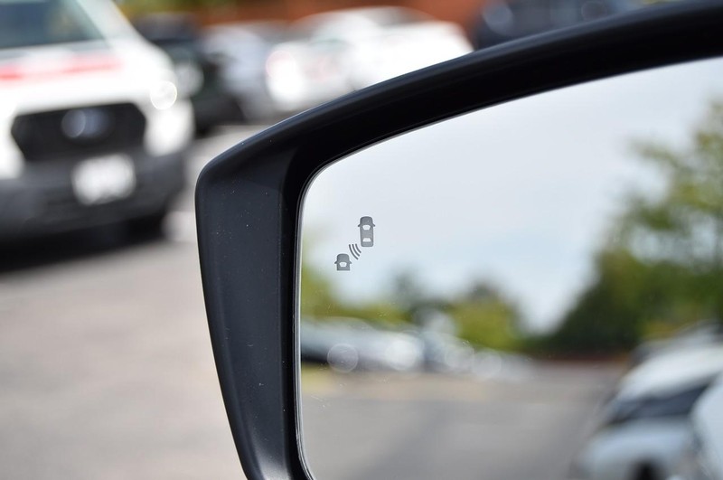 Nissan LEAF Vehicle Image 10