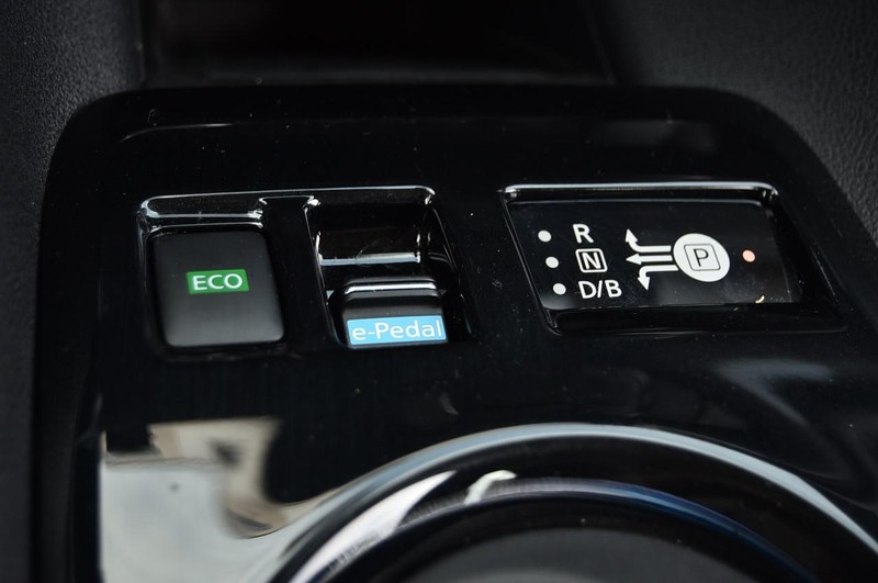 Nissan LEAF Vehicle Image 17