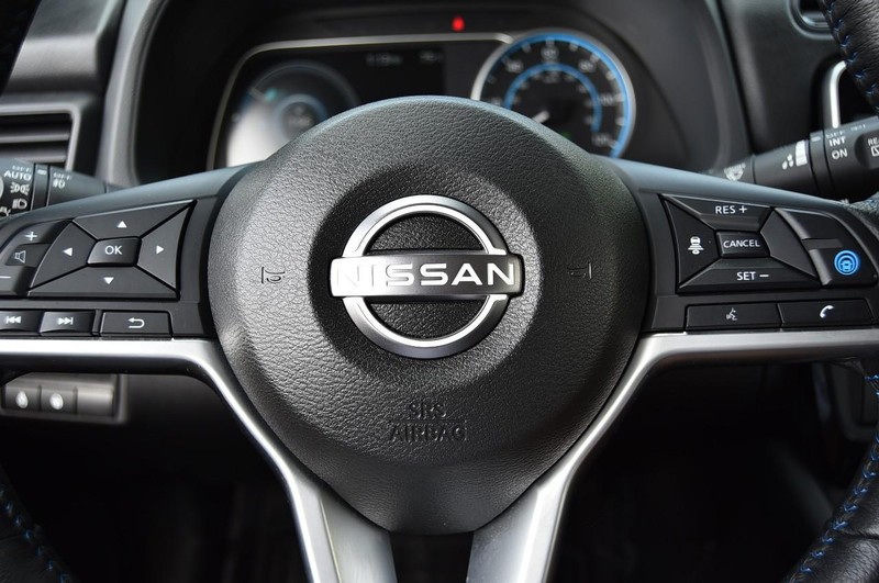 Nissan LEAF Vehicle Image 18