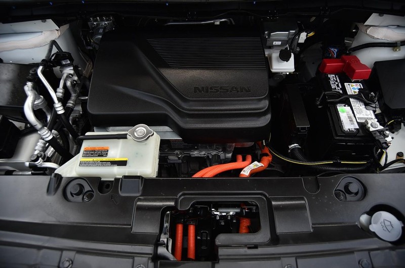 Nissan LEAF Vehicle Image 24