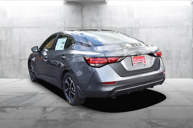 Nissan Sentra Vehicle Image 07