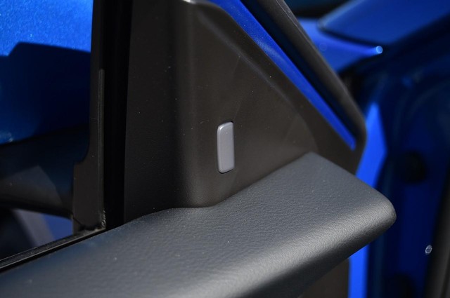 Nissan Sentra Vehicle Image 10