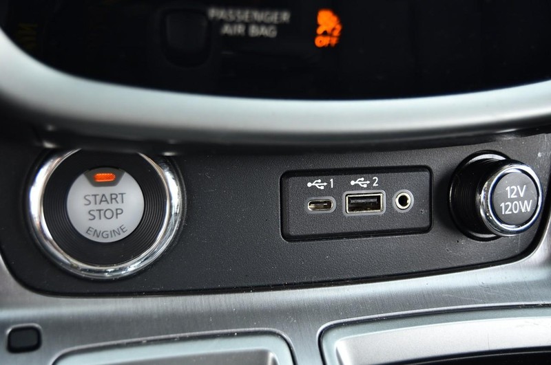 Nissan Murano Vehicle Image 17