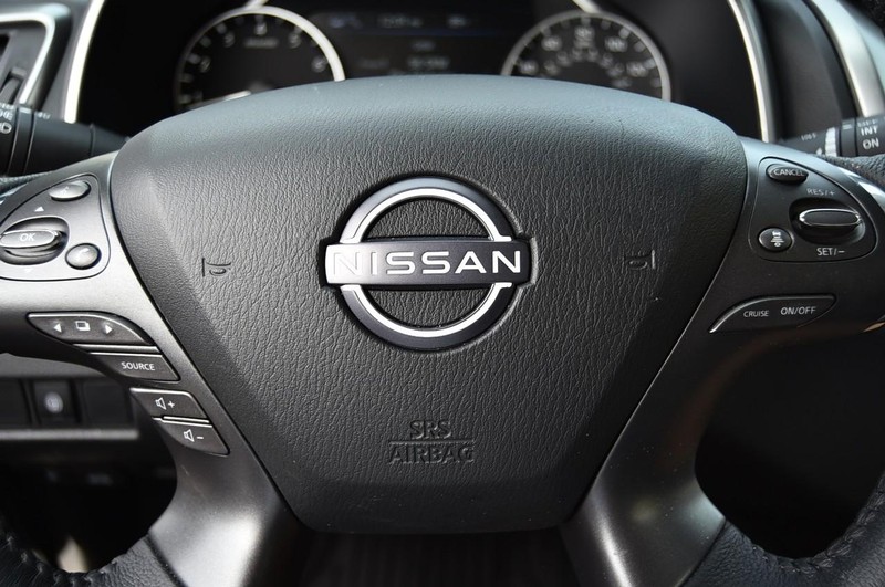 Nissan Murano Vehicle Image 19