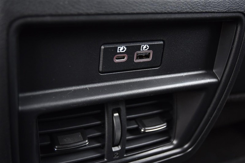 Nissan Murano Vehicle Image 23