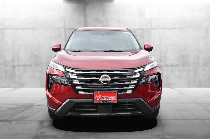 Nissan Rogue Vehicle Image 04