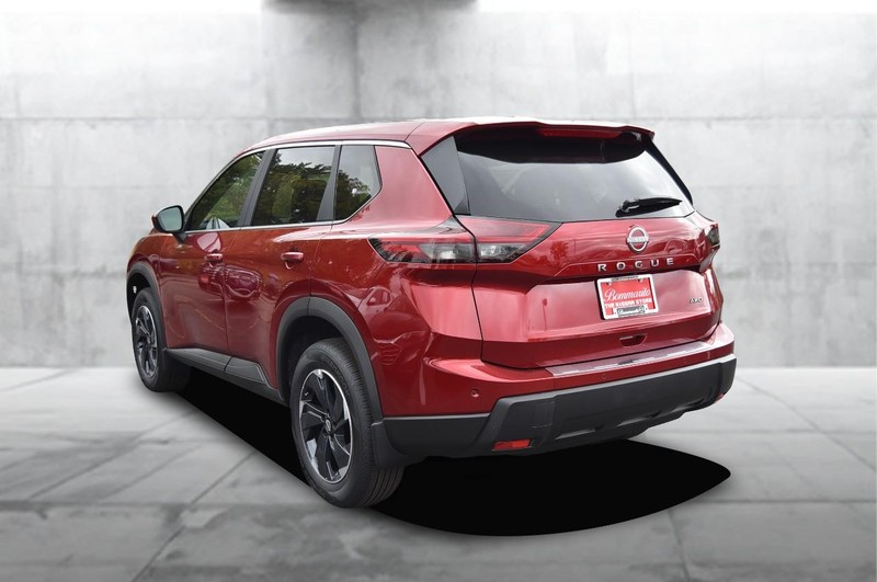 Nissan Rogue Vehicle Image 07
