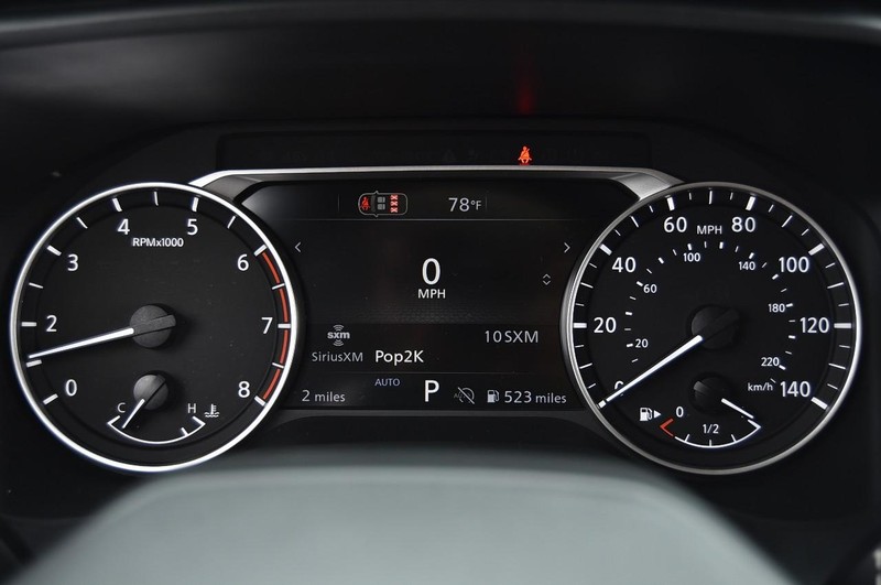Nissan Rogue Vehicle Image 12
