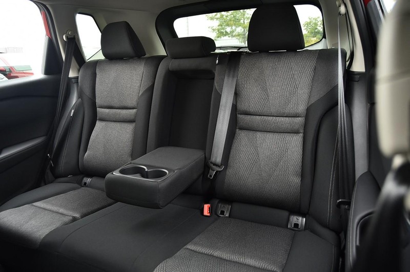 Nissan Rogue Vehicle Image 21