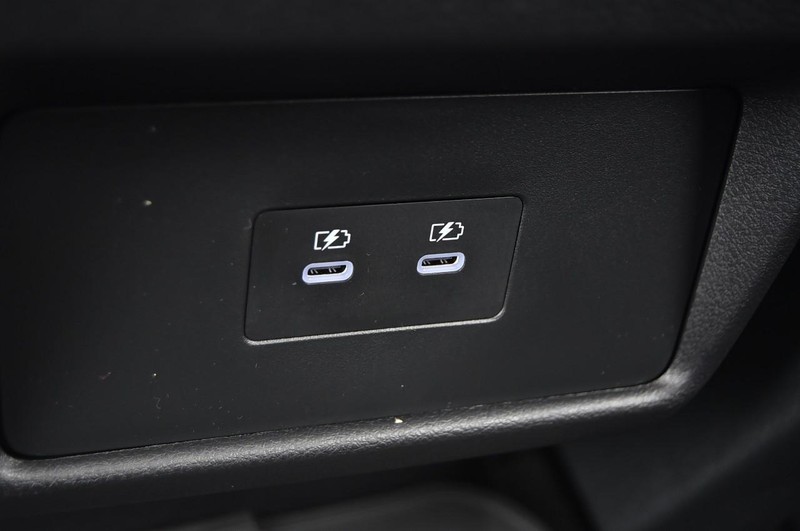 Nissan Rogue Vehicle Image 23