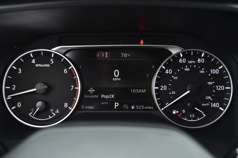 Nissan Rogue Vehicle Image 12