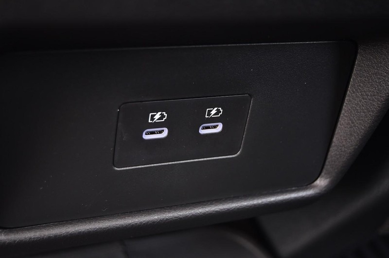 Nissan Rogue Vehicle Image 23