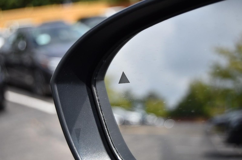 Nissan Rogue Vehicle Image 10