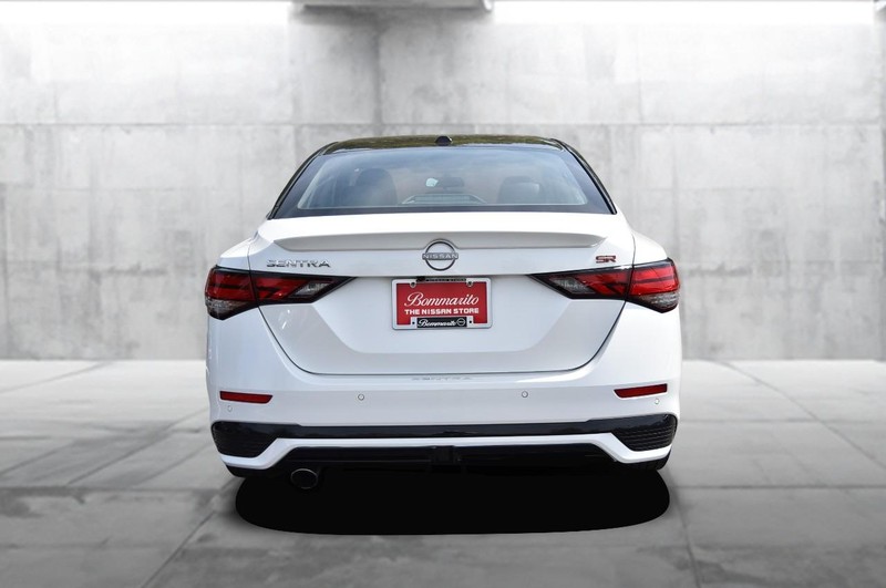 Nissan Sentra Vehicle Image 06