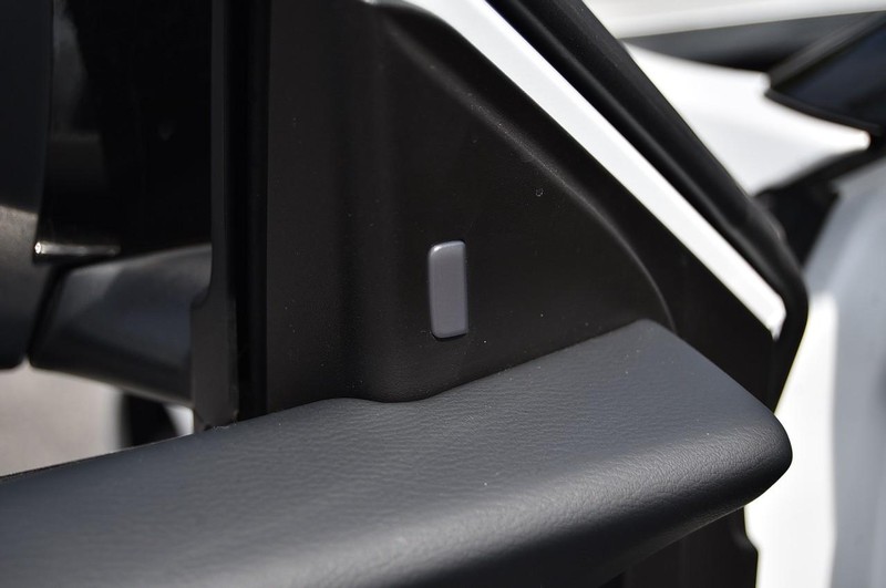 Nissan Sentra Vehicle Image 11