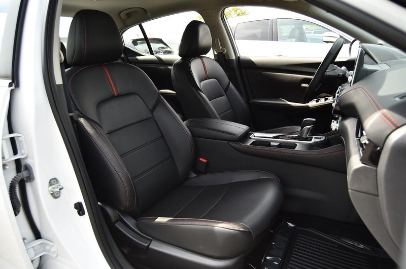 Nissan Sentra Vehicle Image 23