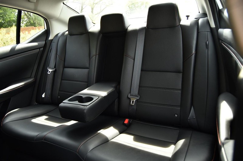 Nissan Sentra Vehicle Image 25