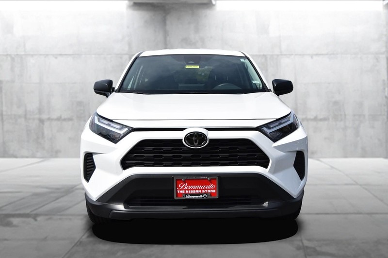 Toyota RAV4 Vehicle Image 04