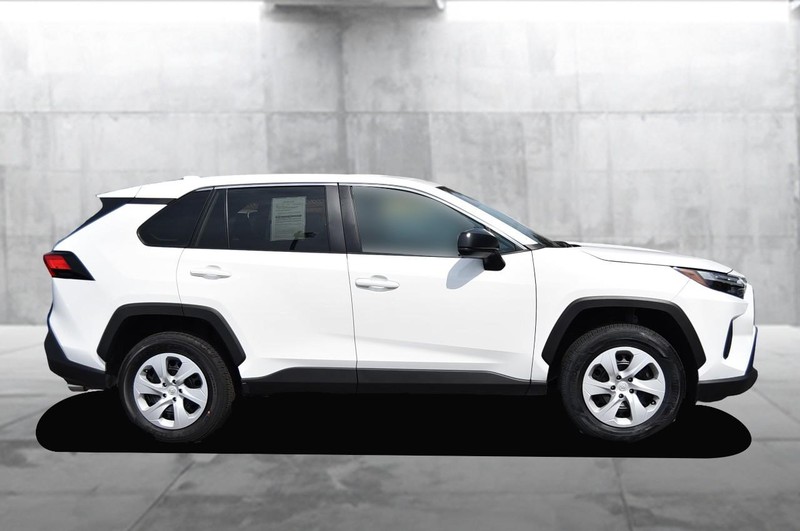 Toyota RAV4 Vehicle Image 05