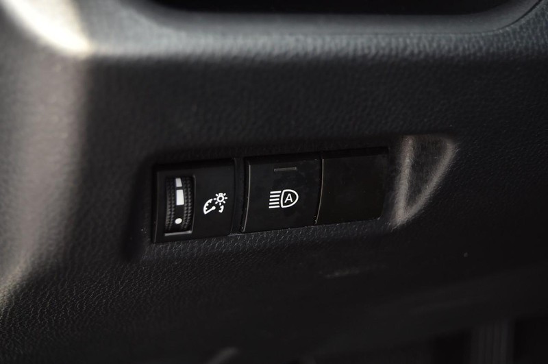Toyota RAV4 Vehicle Image 10