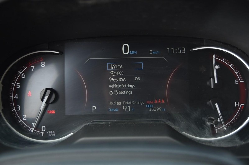 Toyota RAV4 Vehicle Image 11