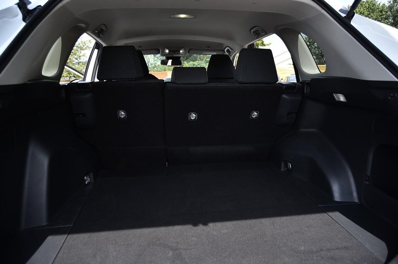 Toyota RAV4 Vehicle Image 21