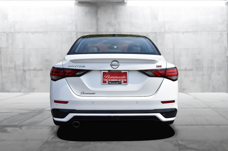 Nissan Sentra Vehicle Image 06