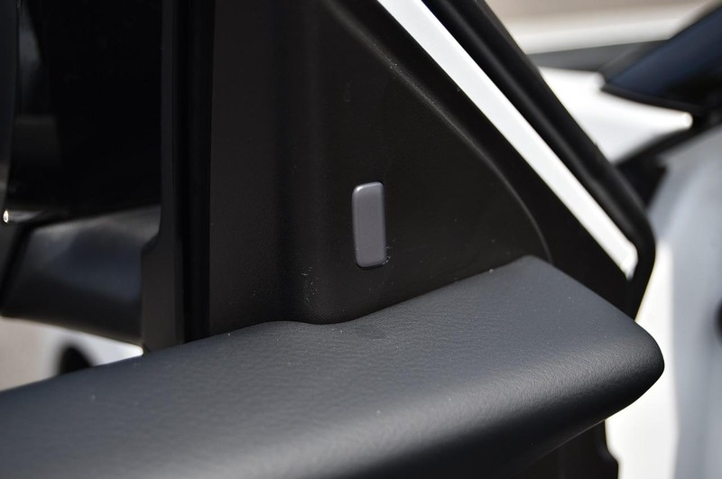 Nissan Sentra Vehicle Image 11