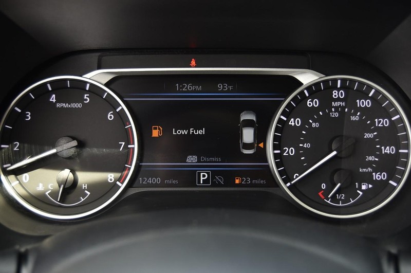 Nissan Sentra Vehicle Image 13