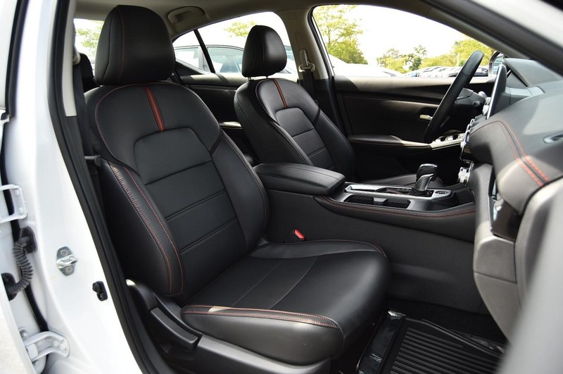 Nissan Sentra Vehicle Image 23