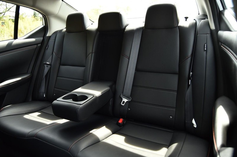 Nissan Sentra Vehicle Image 25