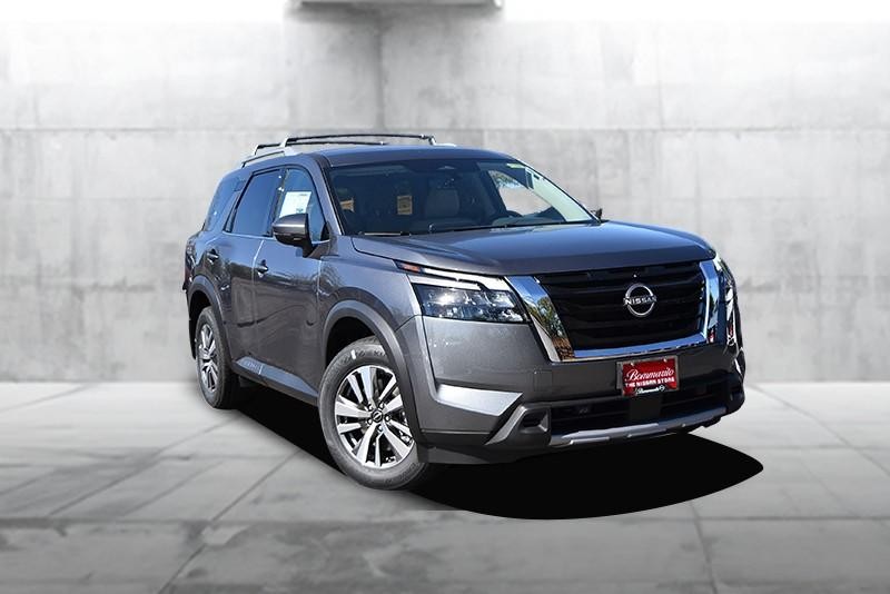 Nissan Pathfinder Vehicle Image 02