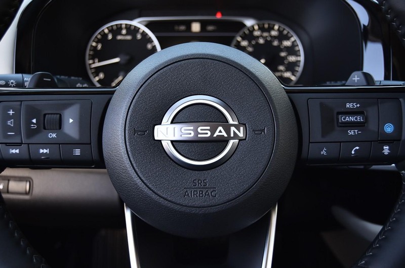 Nissan Pathfinder Vehicle Image 21