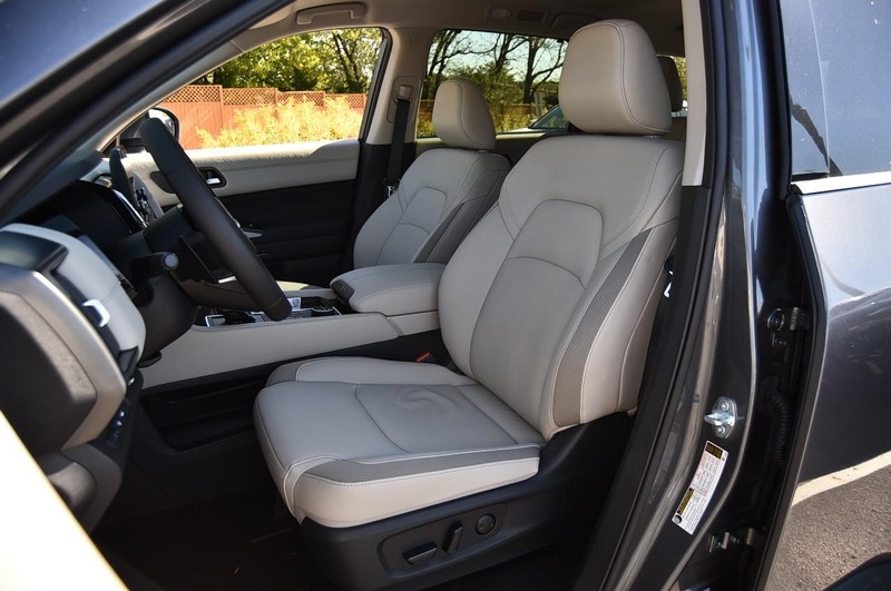 Nissan Pathfinder Vehicle Image 22