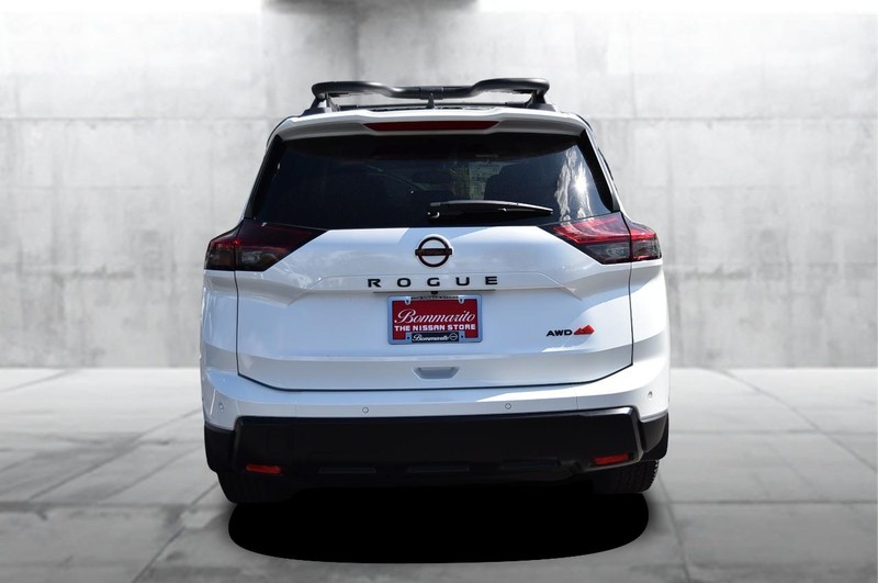 Nissan Rogue Vehicle Image 06